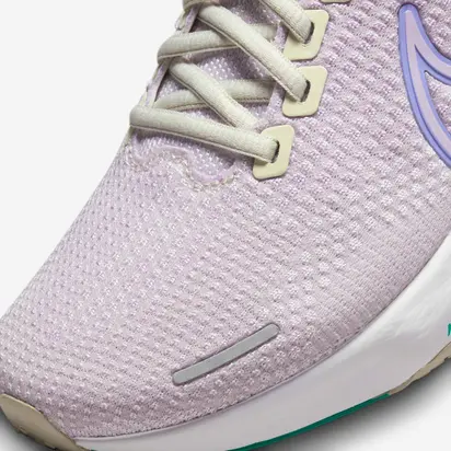 Кросівки жіночі Nike Zoomx Invicible Run Fk 2