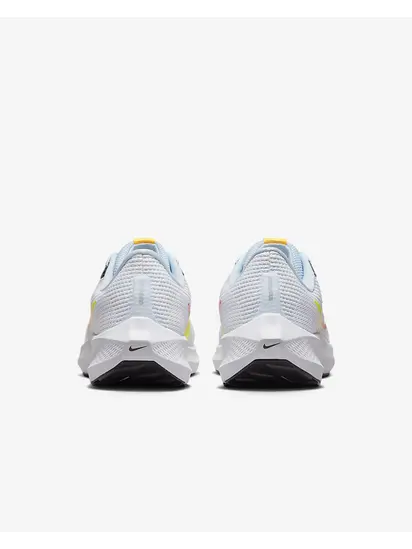 Кросівки бігові Nike Pegasus 40
