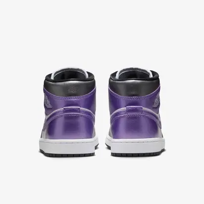 Кросівки жіночі WMNS AIR JORDAN 1 MID SE