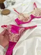 Рожева еротична білизна з мереживом
