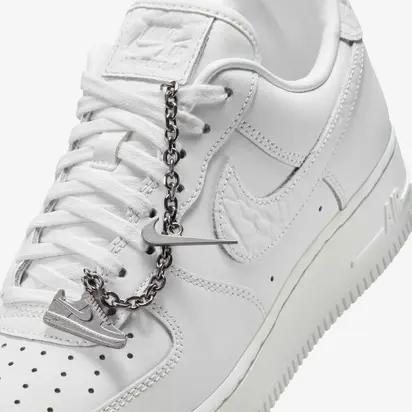 Кросівки жіночі Nike Air Force 1 '07 Low ()
