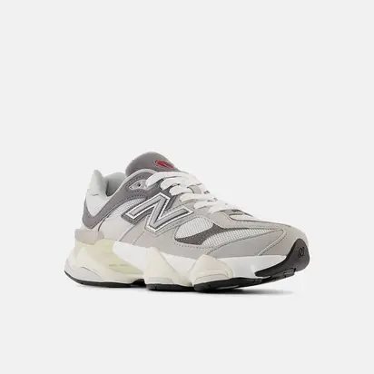 Кросівки New Balance 9060, сірий з білим
