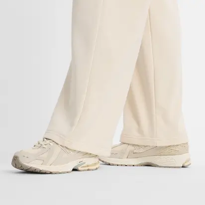 Штани жіночі New Balance Coastal Fleece Beige L