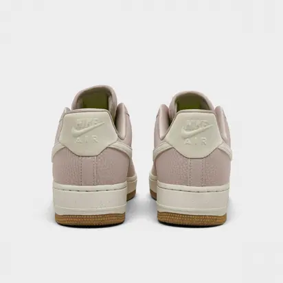 Кросівки жіночі Nike Air Force 1 07 NN 38