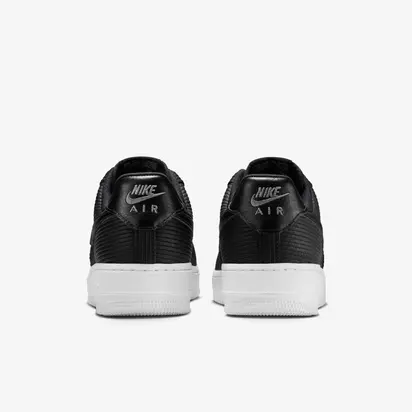 Кросівки Nike W AIR FORCE 1 07, чорний з білим
