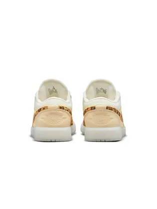 Кросівки Jordan 1 Low SNKRS Day (W)