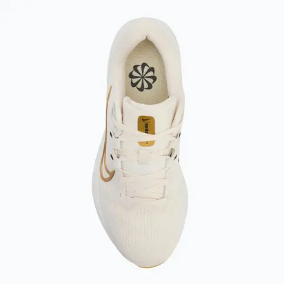 Кросівки Nike WMNS QUEST 6, бежевий з золотистим