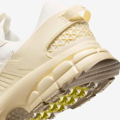 Кросівки Nike Zoom Vomero Roam