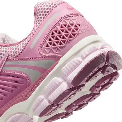 Кросівки Nike Zoom Vomero 5, рожевий
