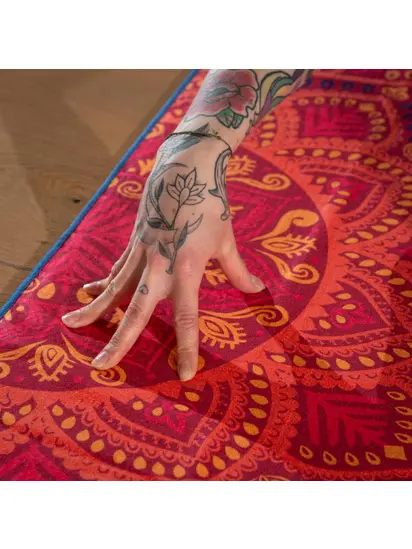 Рушник для йоги Mandalas Red від Bodhi 183x61 см