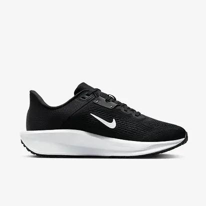 Кросівки Nike WMNS QUEST 6, чорний з білим