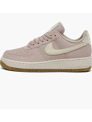 Кросівки жіночі Nike Air Force 1 07 NN 38