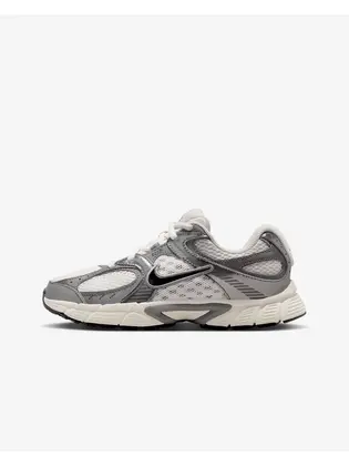 Кросівки Nike V5 RNR, білий з сірим