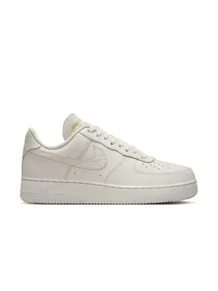 Кросівки Nike WMNS AIR FORCE 1 LO PRM, кремовий