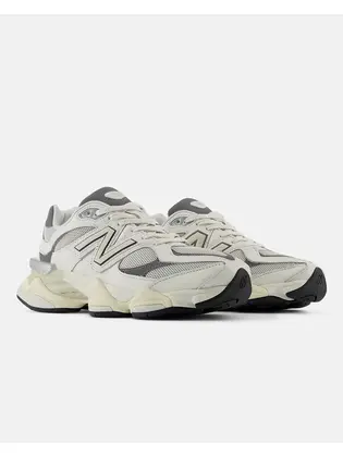 Кросівки жіночі New Balance 9060