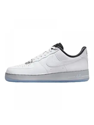 Кросівки Nike WMNS AIR FORCE 1 07 SE, білий