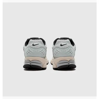 Кросівки Nike Zoom Vomero 5