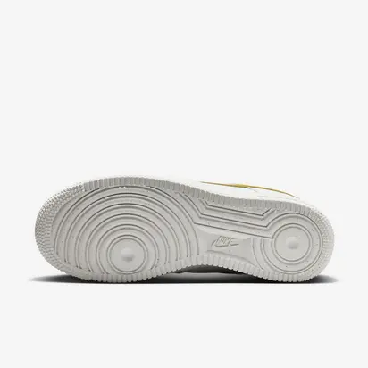 Кросівки Nike WMNS AIR FORCE 1 07 NN, білий