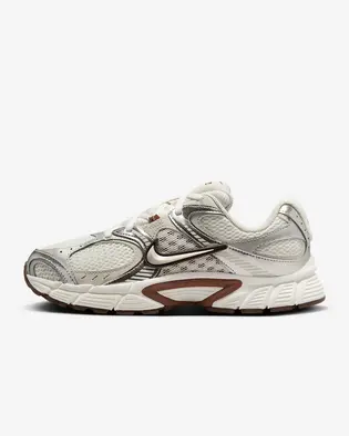 Кросівки W NIKE V5 RNR Nike 5,5 (36) Білий