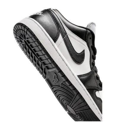 Кросівки Jordan 1 Retro Low, чорний з білим