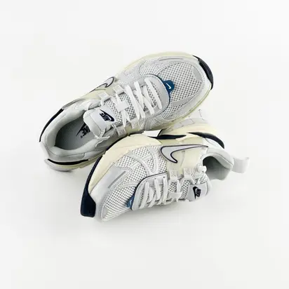 Кросівки Nike V2K Run White 36