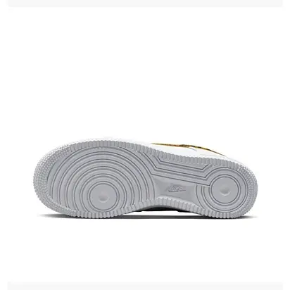 Кросівки Nike WMNS AIR FORCE 1 07, білий