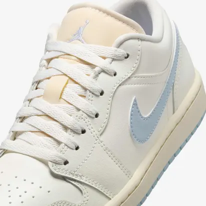 Кросівки W Air Jordan 1 Low 