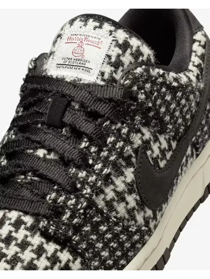 Кросівки Nike W DUNK LOW, чорний з білим