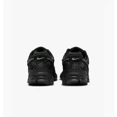 Кросівки Nike ZOOM VOMERO 5
