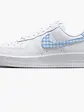 Кросівки Nike WMNS AIR FORCE 1 07 ESS TREND, білий