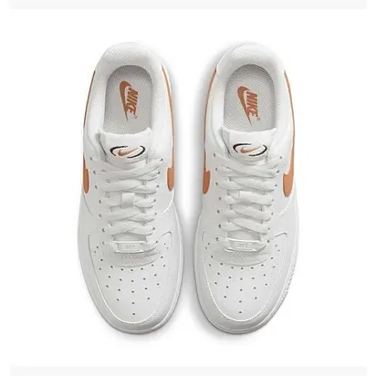 Кросівки Nike WMNS AIR FORCE 1 07, білий