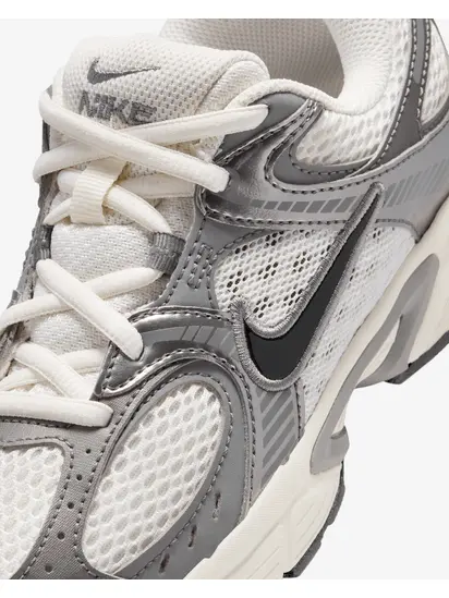 Кросівки Nike V5 RNR, білий з сірим