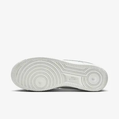 Кросівки жіночі Nike Air Force 1 '07 Low ()