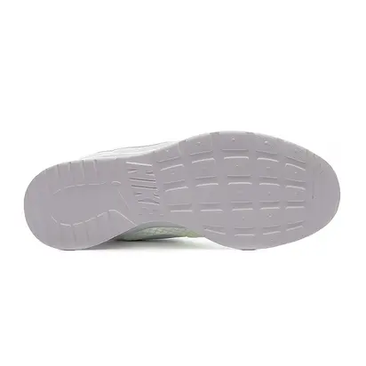 Кросівки Nike TANJUN FLYEASE, білий