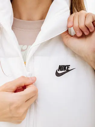 Жилетка Nike CLSC VEST, білий