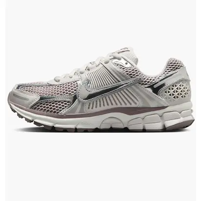 Кросівки жіночі Nike Zoom Vomero 5 White 36.5