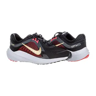 Кросівки бігові Nike QUEST 5, чорний