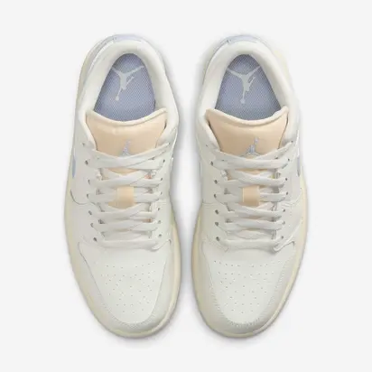 Кросівки W Air Jordan 1 Low 