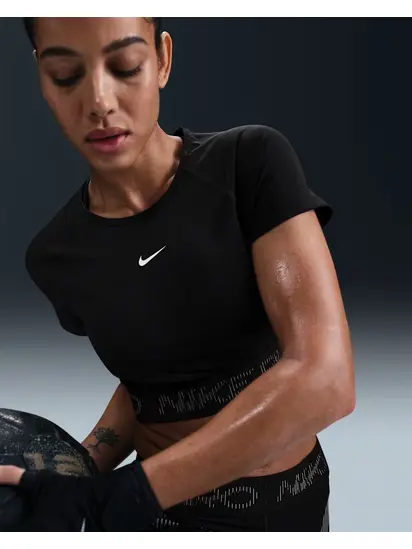 Топ жіночий Nike Np Dri-Fit Ss Crop Top Tt Gx Black