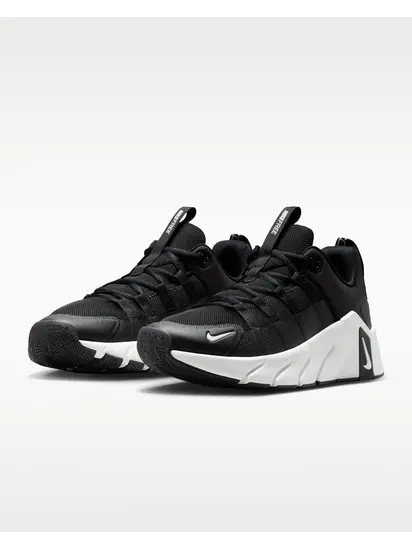 Кросівки Nike W FREE METCON 7, чорний з білим