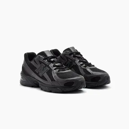 Кросівки унісекс New Balance 740 Black 40.5