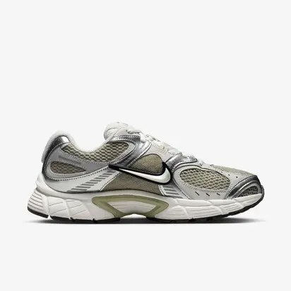 Кросівки Nike W V5 RNR, сріблястий з сірим