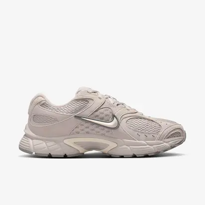 Кросівки Nike W V5 RNR