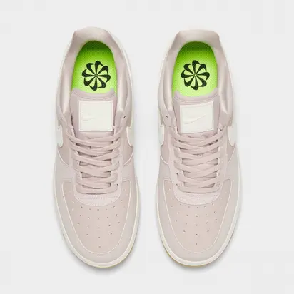 Кросівки жіночі Nike Air Force 1 07 NN 38