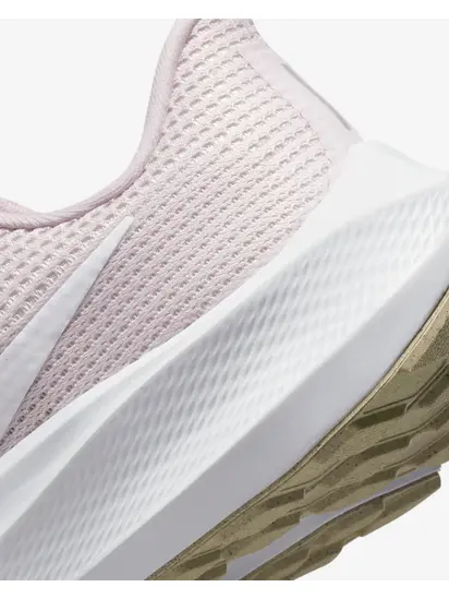 Кросівки бігові Nike Pegasus 40