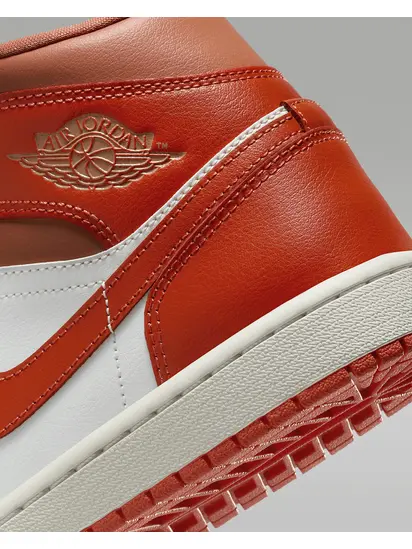 Кросівки жіночі Air Jordan 1 Mid Orange/White