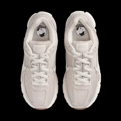 Кросівки NIKE ZOOM VOMERO 5 BEIGE