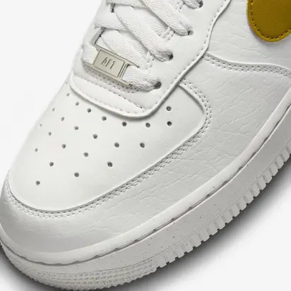 Кросівки Nike WMNS AIR FORCE 1 07 NN, білий