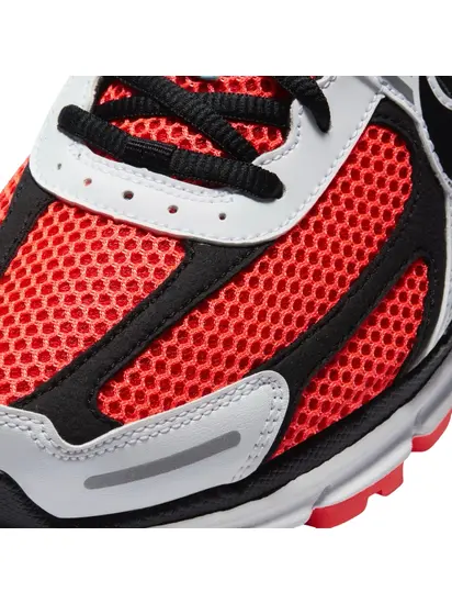 Кросівки Nike Zoom Vomero 5 SE 