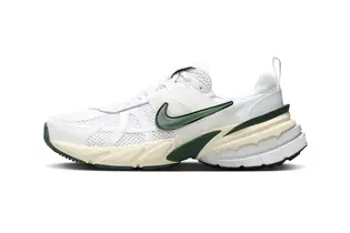 Кросівки Nike V2K RUN, білий